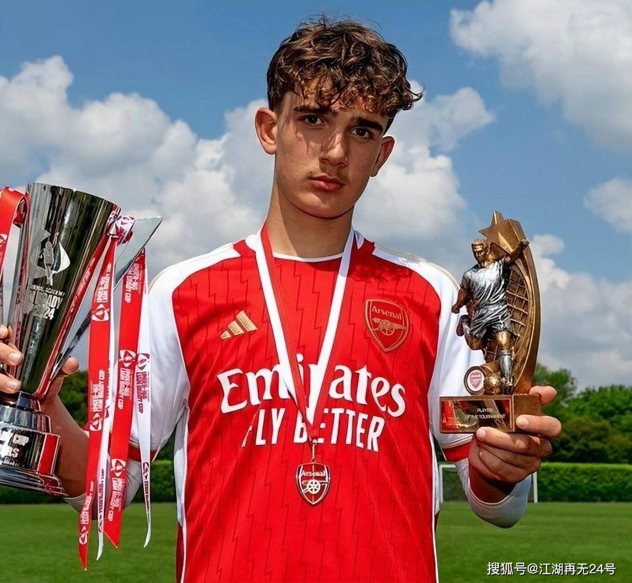 英雄出少年！这三位球员，才15岁就登陆英超，枪手独占两人！